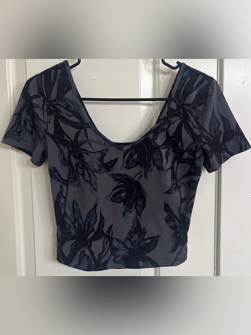 LULULEMON Align T-Shirt in the Botanical Bloom Anchor Multi Print Size 4/Small